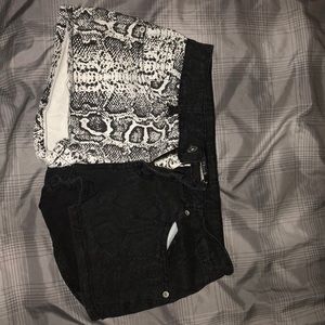 Snake skin denim-like shorts
